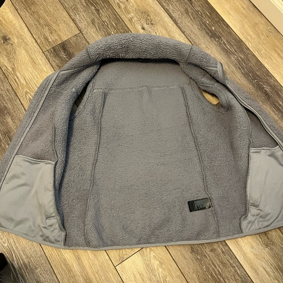 The North Face fleece vest - Picture 8 of 11